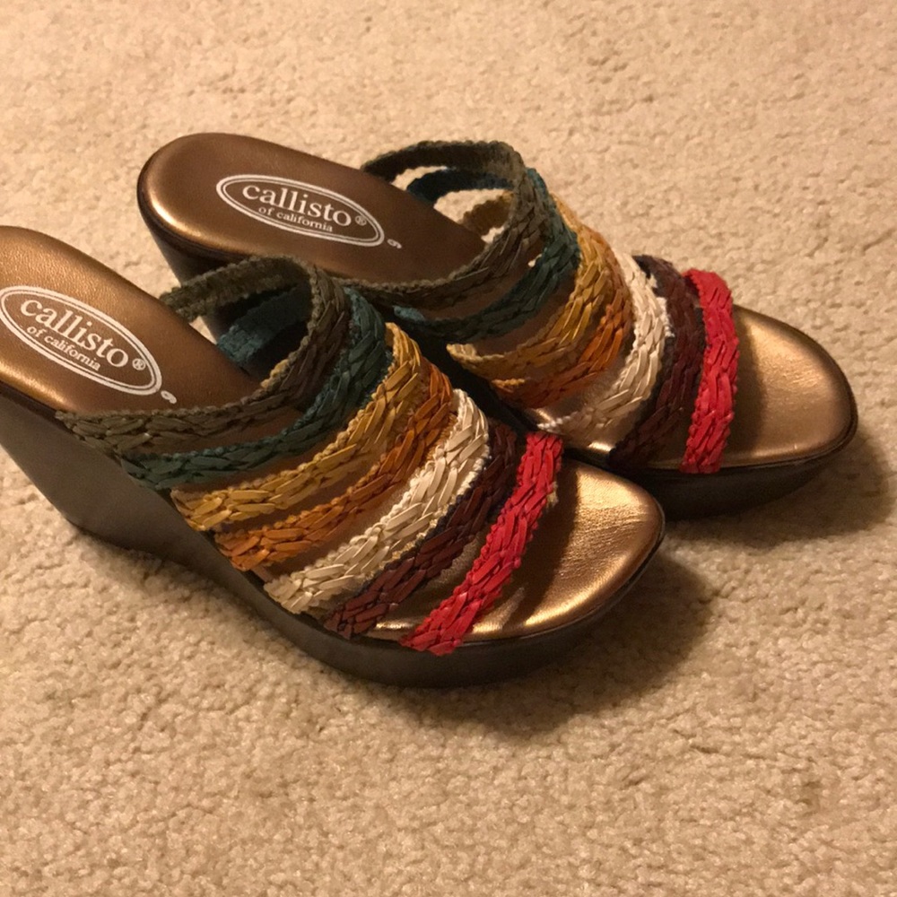 Very comfortable multicolored wedges. Very sexy!